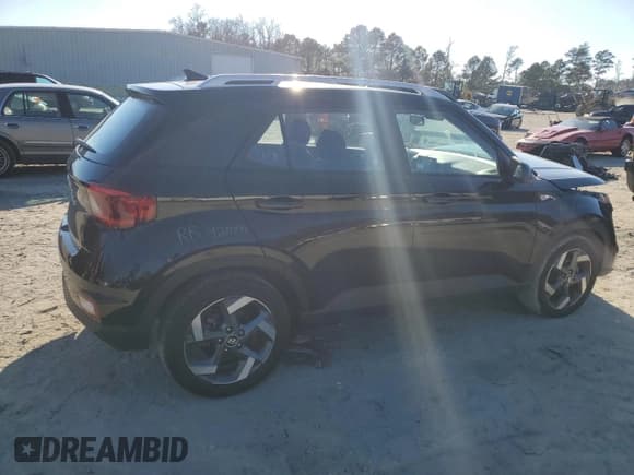 ✅ 2021 Hyundai Venue SEL • VIN: KMHRC8A35MU127570 • Lot: 89180275. Listed on Copart with 35,938 mi. Free auction sales archive from the USA and detailed vehicle history report at DreamBid. Image 3.
