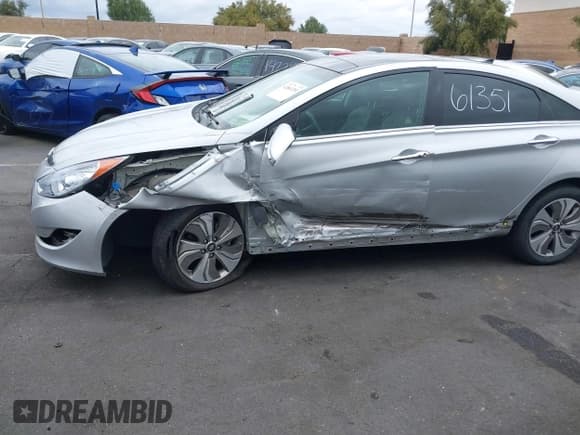 ✅ 2014 Hyundai Sonata Limited • VIN: KMHEC4A44EA106969 • Lot: 42061351. Wystawiony na IAAI z przebiegiem 25 795 mil. Bezpłatny archiwum sprzedaży aukcyjnych z USA i szczegółowy raport historii pojazdu na DreamBid. Zdjęcie 6.