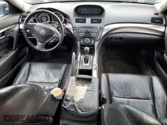 ✅ 2013 Acura TL • VIN: 19UUA8F22DA009435 • Lot: 82119695. Wystawiony na Copart z przebiegiem 238 198 mil. Bezpłatny archiwum sprzedaży aukcyjnych z USA i szczegółowy raport historii pojazdu na DreamBid. Zdjęcie 8.