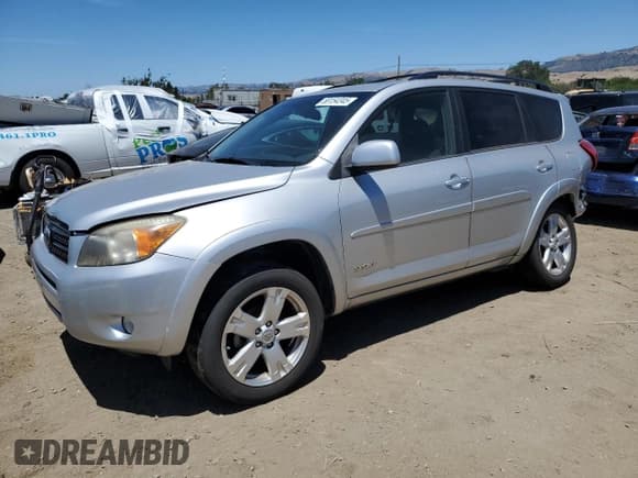 ✅ 2008 Toyota RAV4 Sport • VIN: JTMZD32VX85096269 • Lot: 58154345. Listed on Copart with 262,427 mi. Free auction sales archive from the USA and detailed vehicle history report at DreamBid. Image 1.