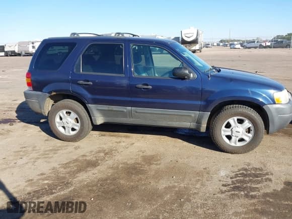 ✅ 2003 Ford Escape XLT Popular 2 • VIN: 1FMYU93193KC87505 • Lot: 43532686. Listed on IAAI with 138,748 mi. Free auction sales archive from the USA and detailed vehicle history report at DreamBid. Image 13.
