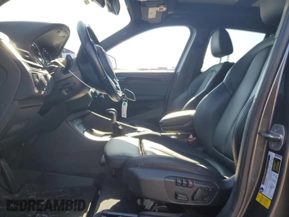 ✅ 2018 BMW X1 sDrive28i • VIN: WBXHU7C33J5L08602 • Lot: 82784845. Listed on Copart with 53,080 mi. Free auction sales archive from the USA and detailed vehicle history report at DreamBid. Image 7.