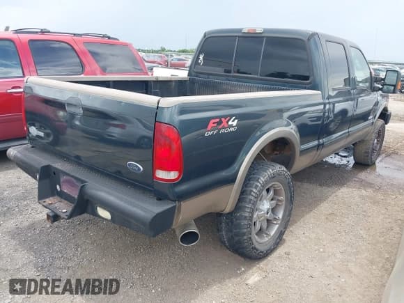 ✅ 2005 Ford F-250 XL • VIN: 1FTSW21P55EA82865 • Лот: 42690664. Опубликован ранее на IAAI с пробегом 242 125 миль. Бесплатный доступ к архиву аукционных продаж из США и подробный отчёт об истории автомобиля на DreamBid. Изображение 4.