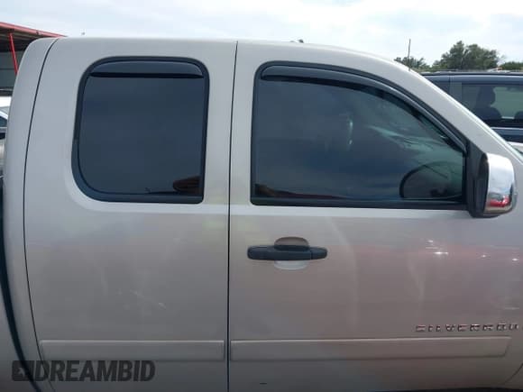 ✅ 2008 Chevrolet Silverado 1500 LS • VIN: 1GCEC19C58Z332264 • Lot: 41471745. Listed on IAAI with 233,954 mi. Free auction sales archive from the USA and detailed vehicle history report at DreamBid. Image 13.