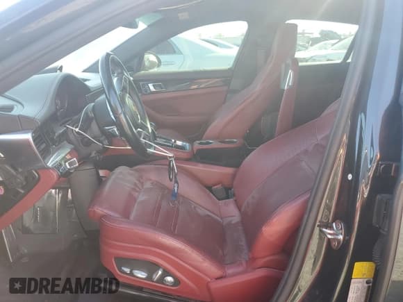 ✅ 2018 Porsche Panamera 4 E-Hybrid • VIN: WP0AE2A76JL127672 • Lot: 90133895. Wystawiony na Copart z przebiegiem 61 843 mil. Bezpłatny archiwum sprzedaży aukcyjnych z USA i szczegółowy raport historii pojazdu na DreamBid. Zdjęcie 7.