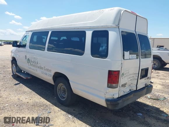 ✅ 2012 Ford Econoline Cargo Commercial • VIN: 1FTNS2EW8CDA92514 • Lot: 42455632. Wystawiony na IAAI z przebiegiem 280 019 mil. Bezpłatny archiwum sprzedaży aukcyjnych z USA i szczegółowy raport historii pojazdu na DreamBid. Zdjęcie 3.