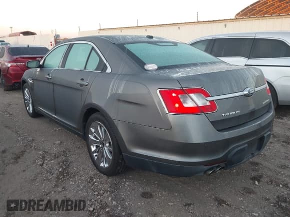 ✅ 2011 Ford Taurus Limited • VIN: 1FAHP2FW4BG122303 • Лот: 43788884. Опубликован ранее на IAAI с пробегом 181 920 миль. Бесплатный доступ к архиву аукционных продаж из США и подробный отчёт об истории автомобиля на DreamBid. Изображение 3.