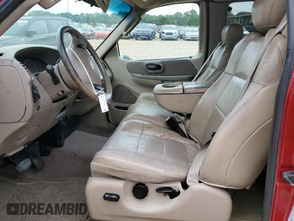 ✅ 2002 Ford F-150 XL • VIN: 1FTRX17W52NC10019 • Lot: 67188875. Wystawiony na Copart z przebiegiem 238 022 mil. Bezpłatny archiwum sprzedaży aukcyjnych z USA i szczegółowy raport historii pojazdu na DreamBid. Zdjęcie 7.