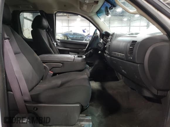 ✅ 2011 Chevrolet Silverado 1500 LT • VIN: 1GCRKSE3XBZ390880 • Lot: 73555074. Listed on Copart with 333,398 mi. Free auction sales archive from the USA and detailed vehicle history report at DreamBid. Image 7.