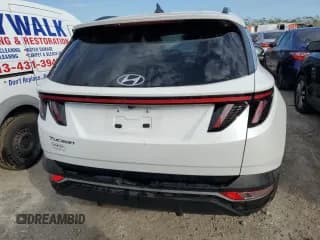 ✅ 2022 Hyundai Tucson SEL • VIN: 5NMJB3AE7NH154920 • Lot: 76134984. Wystawiony na Copart z przebiegiem Nie podano. Bezpłatny archiwum sprzedaży aukcyjnych z USA i szczegółowy raport historii pojazdu na DreamBid. Zdjęcie 6.