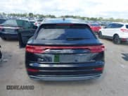 ✅ 2019 Audi Q8 Premium • VIN: WA1AVAF17KD010879 • Lot: 43273691. Wystawiony na IAAI z przebiegiem 53 279 mil. Bezpłatny archiwum sprzedaży aukcyjnych z USA i szczegółowy raport historii pojazdu na DreamBid. Zdjęcie 16.