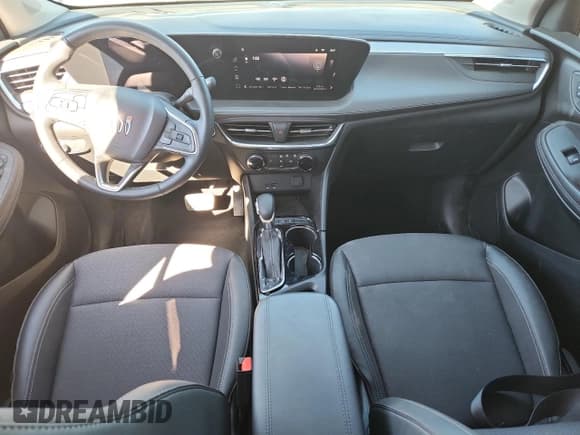 ✅ 2025 Buick Encore GX Preferred • VIN: KL4AMBSP1SB037199 • Лот: 84521005. Опубликован ранее на Copart с пробегом Не указан. Бесплатный доступ к архиву аукционных продаж из США и подробный отчёт об истории автомобиля на DreamBid. Изображение 8.