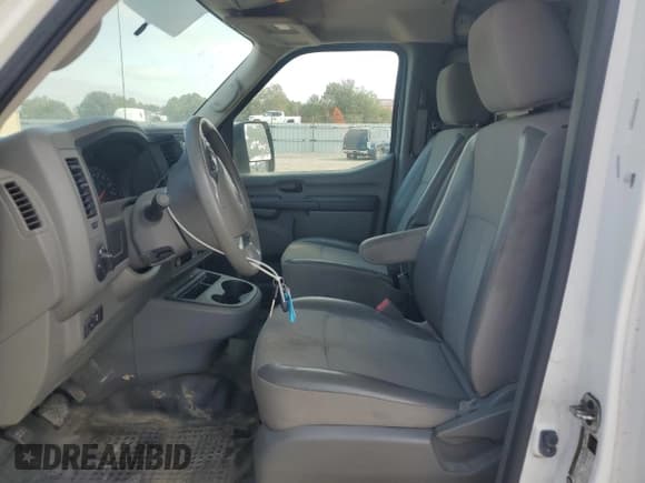 ✅ 2019 Nissan NV Cargo S • VIN: 1N6BF0KMXKN808592 • Lot: 78003114. Wystawiony na Copart z przebiegiem 78 320 mil. Bezpłatny archiwum sprzedaży aukcyjnych z USA i szczegółowy raport historii pojazdu na DreamBid. Zdjęcie 7.