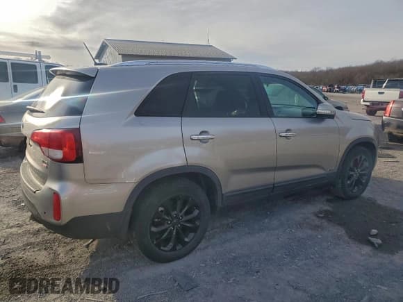 ✅ 2014 Kia Sorento EX • VIN: 5XYKUDA73EG458651 • Лот: 95087555. Опубликован ранее на Copart с пробегом 176 920 миль. Бесплатный доступ к архиву аукционных продаж из США и подробный отчёт об истории автомобиля на DreamBid. Изображение 3.