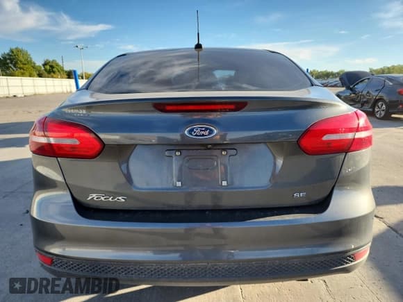 ✅ 2017 Ford Focus SE • VIN: 1FADP3F20HL253634 • Лот: 84186575. Опубликован ранее на Copart с пробегом 127 908 миль. Бесплатный доступ к архиву аукционных продаж из США и подробный отчёт об истории автомобиля на DreamBid. Изображение 6.