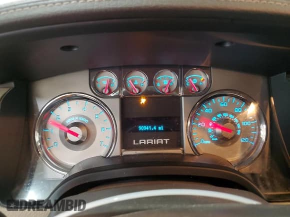 ✅ 2010 Ford F-150 XL • VIN: 1FTFX1EV1AKE32019 • Lot: 70152525. Wystawiony na Copart z przebiegiem 90 941 mil. Bezpłatny archiwum sprzedaży aukcyjnych z USA i szczegółowy raport historii pojazdu na DreamBid. Zdjęcie 9.