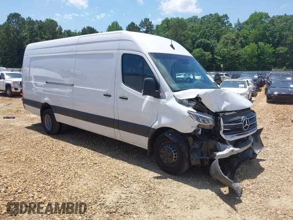 ✅ 2023 Mercedes-Benz Sprinter • VIN: W1Y5NDHY0PT151580 • Lot: 42314367. Listed on IAAI with 35,141 mi. Free auction sales archive from the USA and detailed vehicle history report at DreamBid. Image 1.