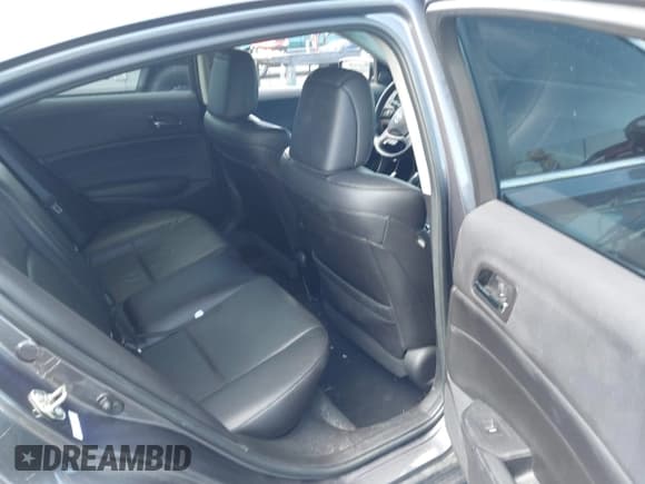 ✅ 2015 Acura ILX • VIN: 19VDE1F31FE008076 • Lot: 42586052. Wystawiony na IAAI z przebiegiem 113 959 mil. Bezpłatny archiwum sprzedaży aukcyjnych z USA i szczegółowy raport historii pojazdu na DreamBid. Zdjęcie 8.