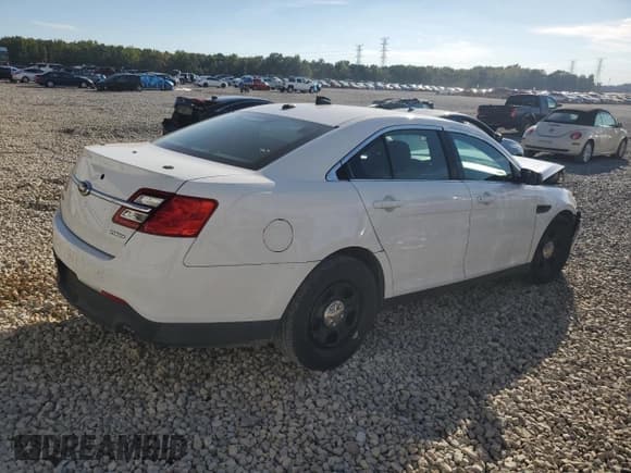 ✅ 2013 Ford Police Interceptor • VIN: 1FAHP2L83DG199799 • Lot: 82347335. Wystawiony na Copart z przebiegiem 150 746 mil. Bezpłatny archiwum sprzedaży aukcyjnych z USA i szczegółowy raport historii pojazdu na DreamBid. Zdjęcie 3.