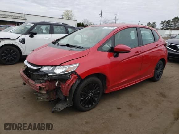 ✅ 2018 Honda Fit Sport • VIN: 3HGGK5G68JM711798 • Лот: 53860955. Опубликован ранее на Copart с пробегом 216 407 миль. Бесплатный доступ к архиву аукционных продаж из США и подробный отчёт об истории автомобиля на DreamBid. Изображение 1.