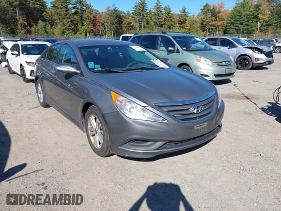✅ 2014 Hyundai Sonata GLS • VIN: 5NPEB4AC8EH931131 • Lot: 43351823. Listed on IAAI with 137,599 mi. Free auction sales archive from the USA and detailed vehicle history report at DreamBid. Image 1.
