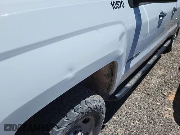 ✅ 2016 Chevrolet Silverado 2500HD Work Truck • VIN: 1GC2KUEG3GZ109851 • Lot: 42455847. Listed on IAAI with 198,149 mi. Free auction sales archive from the USA and detailed vehicle history report at DreamBid. Image 1.