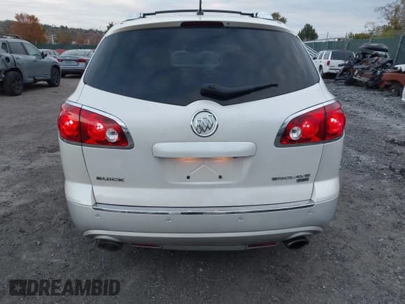 ✅ 2011 Buick Enclave CXL-1 • VIN: 5GAKVBED0BJ204474 • Lot: 43561124. Wystawiony na IAAI z przebiegiem 162 581 mil. Bezpłatny archiwum sprzedaży aukcyjnych z USA i szczegółowy raport historii pojazdu na DreamBid. Zdjęcie 16.