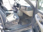 ✅ 2000 Chevrolet Suburban LS • VIN: 3GNFK16T6YG115678 • Лот: 42557069. Опубликован ранее на IAAI с пробегом 286 045 миль. Бесплатный доступ к архиву аукционных продаж из США и подробный отчёт об истории автомобиля на DreamBid. Изображение 5.