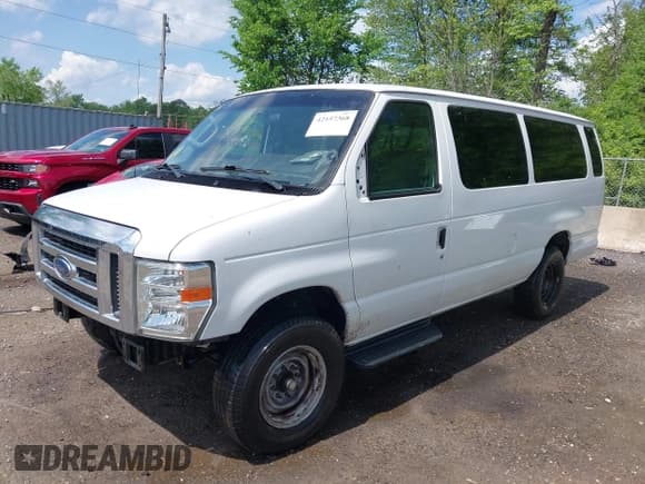 ✅ 2010 Ford Econoline Passenger XL • VIN: 1FBSS3BL9ADA64208 • Лот: 42157368. Опубликован ранее на IAAI с пробегом Не указан. Бесплатный доступ к архиву аукционных продаж из США и подробный отчёт об истории автомобиля на DreamBid. Изображение 2.