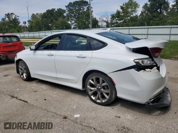 ✅ 2016 Chrysler 200 S • VIN: 1C3CCCBG8GN180278 • Lot: 71019635. Listed on Copart with 94,321 mi. Free auction sales archive from the USA and detailed vehicle history report at DreamBid. Image 2.