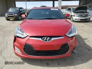 ✅ 2017 Hyundai Veloster • VIN: KMHTC6ADXHU321214 • Lot: 47024634. Wystawiony na Copart z przebiegiem 69 339 mil. Bezpłatny archiwum sprzedaży aukcyjnych z USA i szczegółowy raport historii pojazdu na DreamBid. Zdjęcie 5.