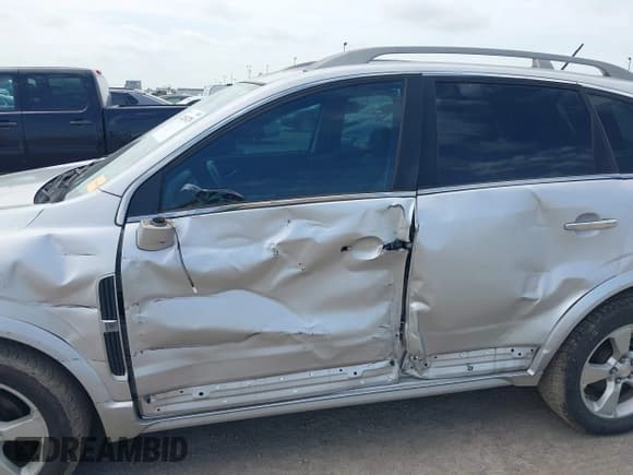 ✅ 2015 Chevrolet Captiva Sport LTZ • VIN: 3GNAL4EK9FS504097 • Lot: 42415470. Wystawiony na IAAI z przebiegiem 54 292 mil. Bezpłatny archiwum sprzedaży aukcyjnych z USA i szczegółowy raport historii pojazdu na DreamBid. Zdjęcie 6.