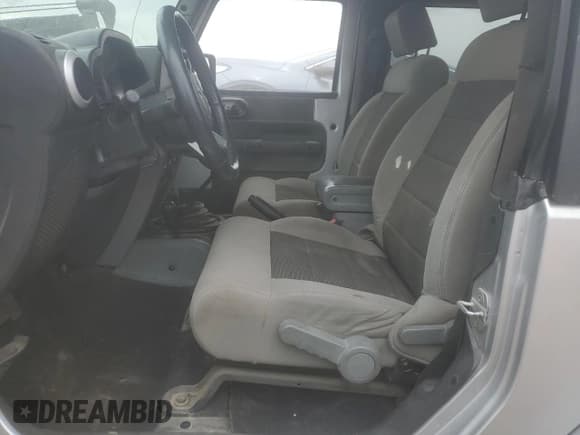 ✅ 2010 Jeep Wrangler Sahara • VIN: 1J4GA5D18AL182858 • Lot: 57601695. Listed on Copart with Not provided. Free auction sales archive from the USA and detailed vehicle history report at DreamBid. Image 7.
