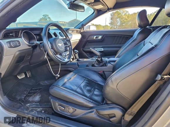 ✅ 2018 Ford Mustang EcoBoost Premium • VIN: 1FATP8UH0J5111097 • Lot: 95275485. Wystawiony na Copart z przebiegiem 118 498 mil. Bezpłatny archiwum sprzedaży aukcyjnych z USA i szczegółowy raport historii pojazdu na DreamBid. Zdjęcie 7.