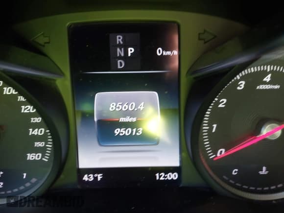 ✅ 2018 Mercedes-Benz C 300 • VIN: WDDWJ4KB9JF676271 • Lot: 41244896. Listed on IAAI with 95,013 mi. Free auction sales archive from the USA and detailed vehicle history report at DreamBid. Image 7.