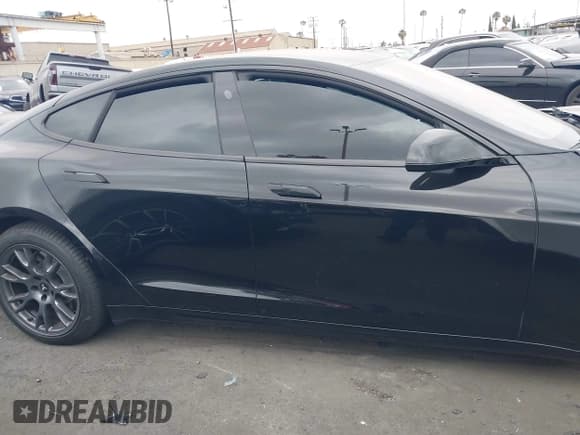 ✅ 2021 Tesla Model S Long Range • VIN: 5YJSA1E59MF443528 • Lot: 42304324. Wystawiony na IAAI z przebiegiem Nie podano. Bezpłatny archiwum sprzedaży aukcyjnych z USA i szczegółowy raport historii pojazdu na DreamBid. Zdjęcie 13.