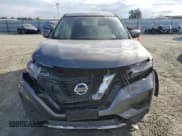 ✅ 2017 Nissan Rogue SV • VIN: KNMAT2MV8HP523508 • Lot: 92638115. Wystawiony na Copart z przebiegiem 100 853 mil. Bezpłatny archiwum sprzedaży aukcyjnych z USA i szczegółowy raport historii pojazdu na DreamBid. Zdjęcie 5.