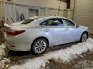 ✅ 2014 Lexus ES 300h • VIN: JTHBW1GG7E2045205 • Lot: 95989685. Listed on Copart with 198,886 mi. Free auction sales archive from the USA and detailed vehicle history report at DreamBid. Image 3.