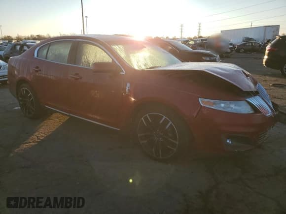 ✅ 2009 Lincoln MKS • VIN: 1LNHM94R69G625250 • Lot: 90552485. Listed on Copart with 174,773 mi. Free auction sales archive from the USA and detailed vehicle history report at DreamBid. Image 4.