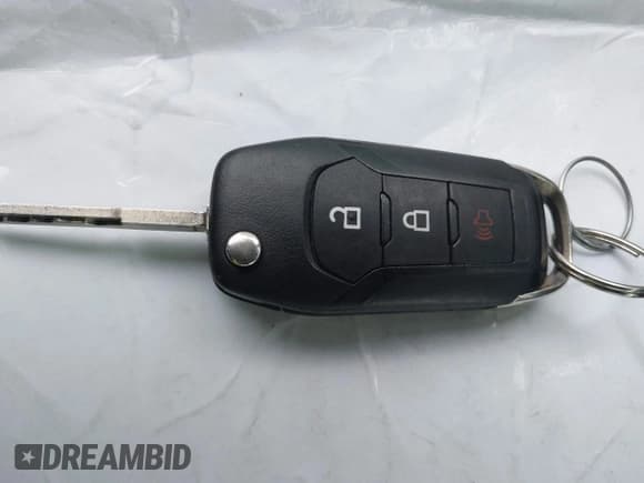 ✅ 2019 Ford F-250 XL • VIN: 1FT7W2A66KEF60607 • Лот: 42121732. Опубликован ранее на IAAI с пробегом 109 159 миль. Бесплатный доступ к архиву аукционных продаж из США и подробный отчёт об истории автомобиля на DreamBid. Изображение 11.