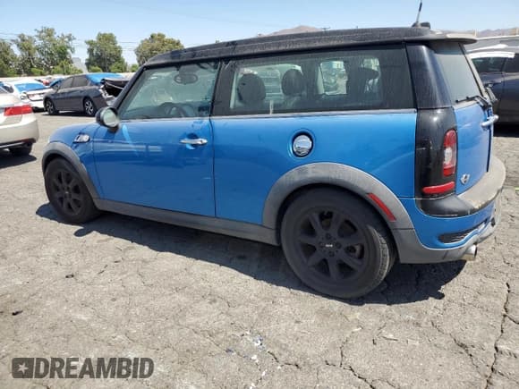 ✅ 2010 MINI Clubman S • VIN: WMWMM3C54ATZ33055 • Lot: 65428775. Listed on Copart with 111,294 mi. Free auction sales archive from the USA and detailed vehicle history report at DreamBid. Image 2.
