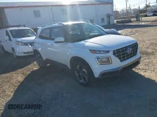 ✅ 2021 Hyundai Venue SEL • VIN: KMHRC8A33MU073671 • Lot: 41460177. Wystawiony na IAAI z przebiegiem 41 654 mil. Bezpłatny archiwum sprzedaży aukcyjnych z USA i szczegółowy raport historii pojazdu na DreamBid. Zdjęcie 1.