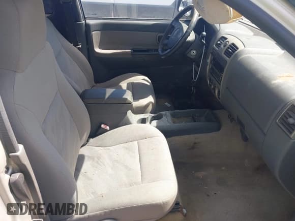 ✅ 2004 Chevrolet Colorado LS Z71 • VIN: 1GCDT196648111231 • Lot: 42176134. Wystawiony na IAAI z przebiegiem 165 736 mil. Bezpłatny archiwum sprzedaży aukcyjnych z USA i szczegółowy raport historii pojazdu na DreamBid. Zdjęcie 5.