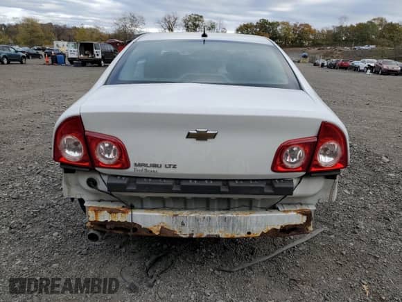 2011 Chevrolet Malibu LTZ с VIN 1G1ZE5E15BF380954, выставлен на аукционе Copart как лот 90543375 с пробегом 238 172 миль миль и Списание • Salvage title. История ставок и продаж доступна на DreamBid. Изображение 6.