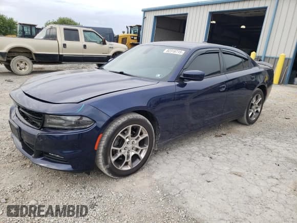 ✅ 2015 Dodge Charger SXT • VIN: 2C3CDXJG9FH845248 • Lot: 82316715. Wystawiony na Copart z przebiegiem 150 171 mil. Bezpłatny archiwum sprzedaży aukcyjnych z USA i szczegółowy raport historii pojazdu na DreamBid. Zdjęcie 1.