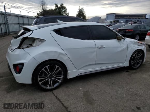 ✅ 2016 Hyundai Veloster Turbo R-Spec • VIN: KMHTC6AE6GU269104 • Lot: 85361834. Wystawiony na Copart z przebiegiem 136 000 mil. Bezpłatny archiwum sprzedaży aukcyjnych z USA i szczegółowy raport historii pojazdu na DreamBid. Zdjęcie 3.