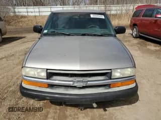✅ 1999 Chevrolet S-10 LS • VIN: 1GCDT19X1X8201870 • Лот: 49595355. Опубликован ранее на Copart с пробегом 98 268 миль. Бесплатный доступ к архиву аукционных продаж из США и подробный отчёт об истории автомобиля на DreamBid. Изображение 5.