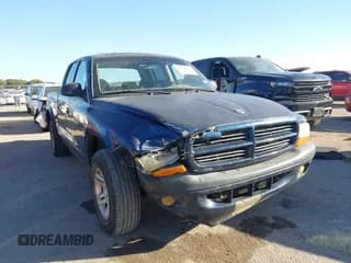 ✅ 2002 Dodge Dakota Sport • VIN: 1B7HL38X12S720072 • Lot: 43485947. Wystawiony na IAAI z przebiegiem 221 604 mil. Bezpłatny archiwum sprzedaży aukcyjnych z USA i szczegółowy raport historii pojazdu na DreamBid. Zdjęcie 1.