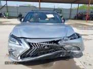 ✅ 2025 Lexus ES 350 • VIN: 58ADZ1B12SU187342 • Lot: 42671180. Wystawiony na IAAI z przebiegiem 5 875 mil. Bezpłatny archiwum sprzedaży aukcyjnych z USA i szczegółowy raport historii pojazdu na DreamBid. Zdjęcie 13.