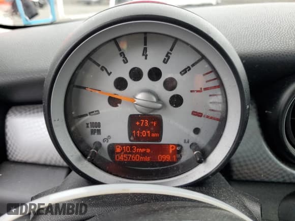 ✅ 2010 MINI Hardtop S • VIN: WMWMF7C53ATZ72754 • Лот: 83887425. Опубликован ранее на Copart с пробегом 45 760 миль. Бесплатный доступ к архиву аукционных продаж из США и подробный отчёт об истории автомобиля на DreamBid. Изображение 9.